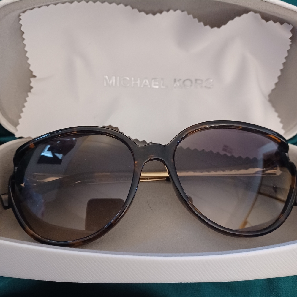 Michael kore sunglasses - Picture 4 of 5